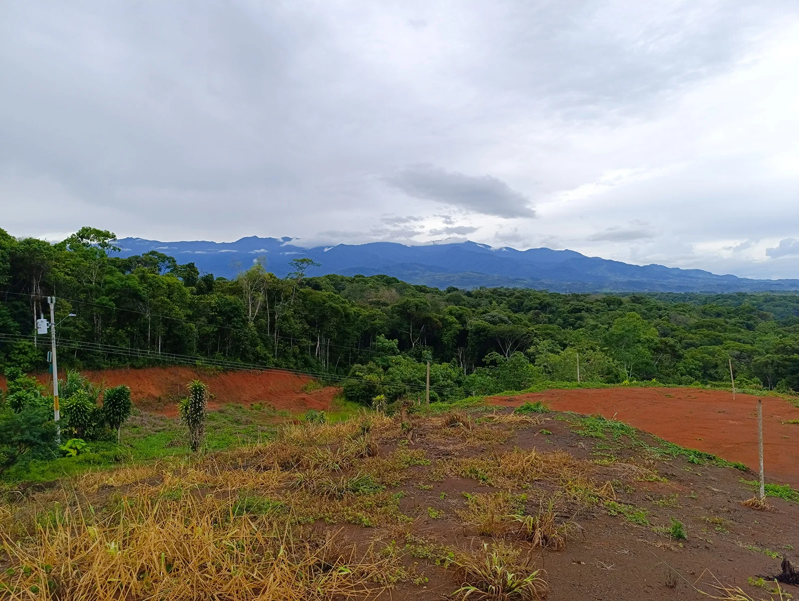 Lot 966 m² with Mountain View